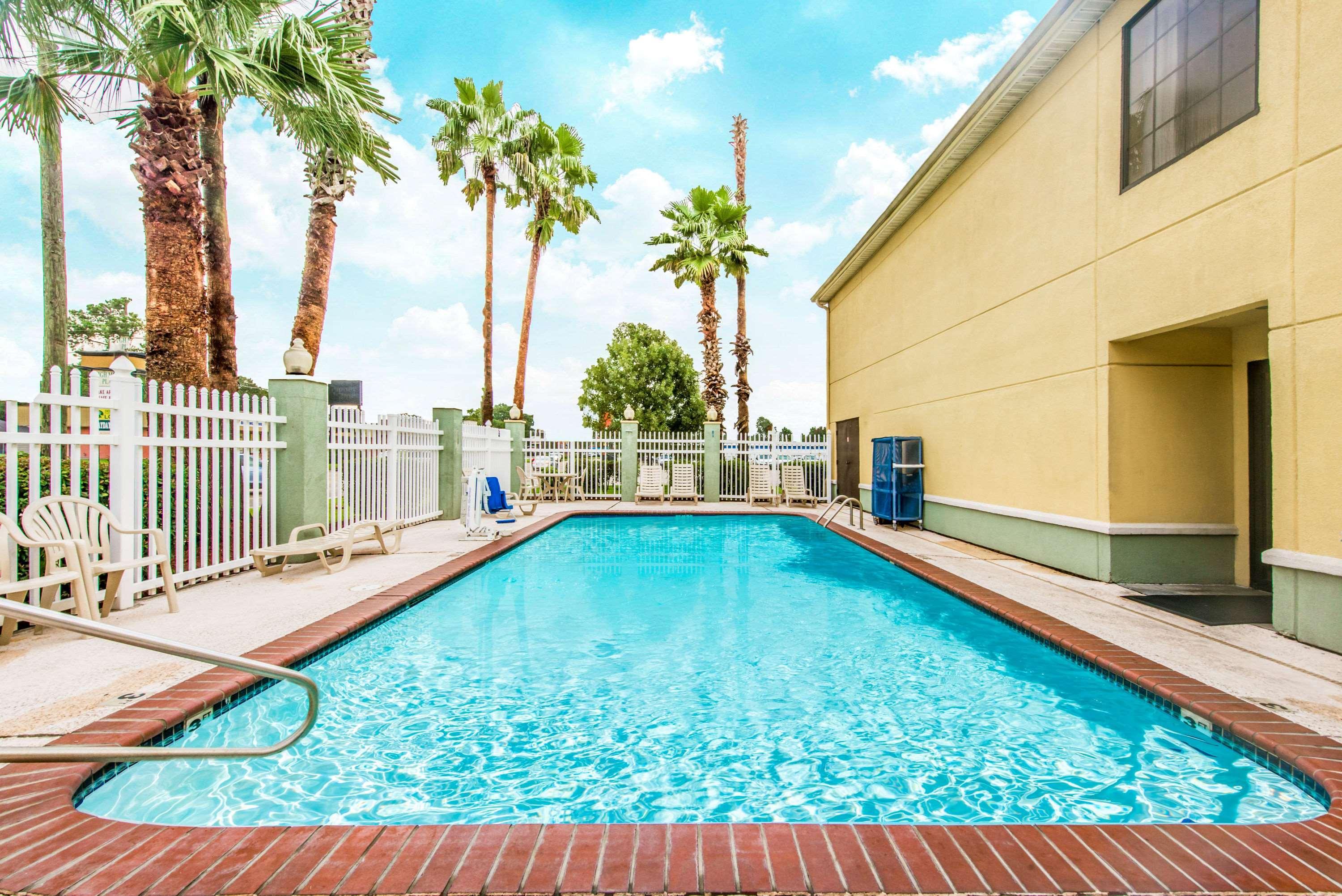 Super 8 By Wyndham Lake Charles/Sulphur Luaran gambar